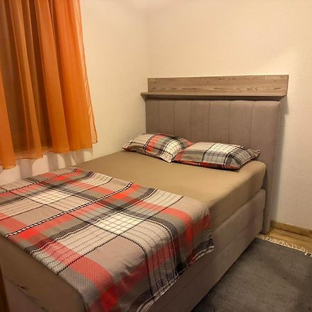 Apartman Edi Nin Exterior foto