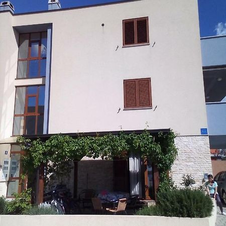 Apartman Edi Nin Exterior foto