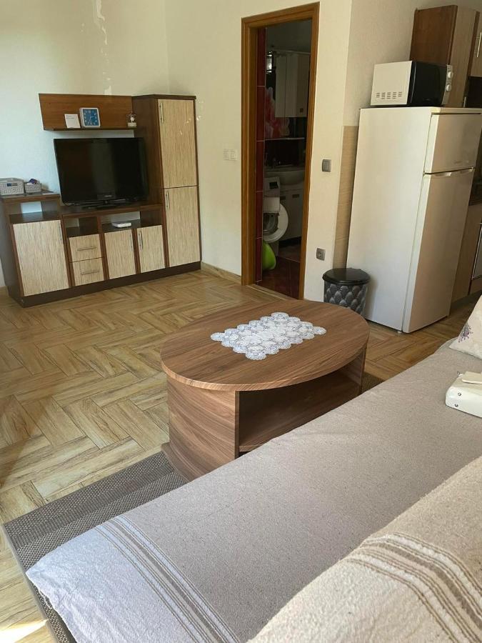 Apartman Edi Nin Exterior foto