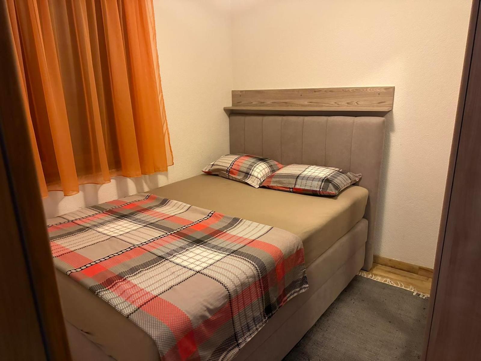 Apartman Edi Nin Exterior foto